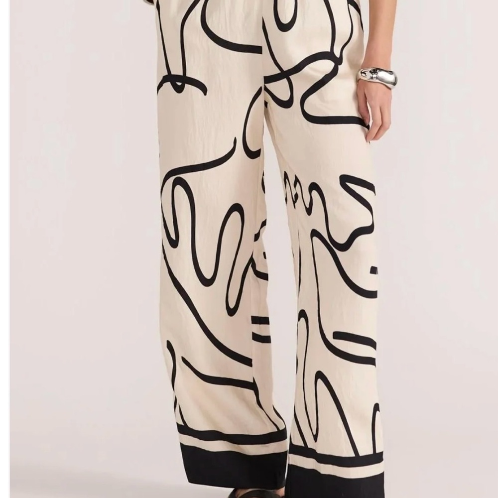 Elegant Black and White Wide Leg Pants